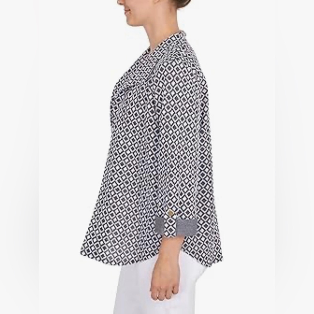 Ruby Rd. Black and White Textured Woven Jacquard Geometric Lightweight Cardigan - Picture 5 of 14